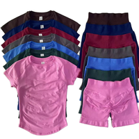 Ensemble de sport pour femme avec logo personnalisé, sans couture, pour yoga, gym et fitness, comprenant un t-shirt à manches courtes et un short froncé aux fesses