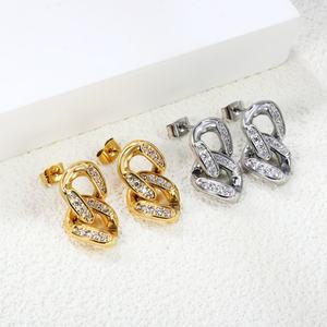 Nuevos Pendientes de Aro con Colgante de Corazón Hueco de Acero Inoxidable Chapado en Oro de 18K al por Mayor, Pendientes de Zirconia para Mujer, Joyería de Moda - Product Image 5