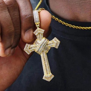 Pendentif Hip-Hop Euro-Américain avec Zircon <span class=keywords><strong>Blanc</strong></span>, Vert, Rouge, Bleu Incrusté, <span class=keywords><strong>Chaîne</strong></span> en Bambou, Collier pour <span class=keywords><strong>Homme</strong></span> en Alliage de Cuivre - Product Image 2