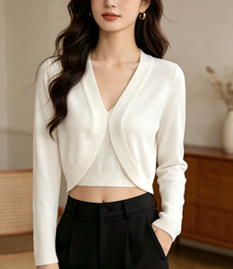 Cardigan Corto Bianco con Bottoni <span class=keywords><strong>Belle</strong></span> Poque per Donna, Maglione Estivo Trendy Y2K Leggero in Viscosa con Collo Halter e Pizzo - Product Image 4