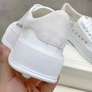 Logo personnalisé ! Chaussures en toile simples et élégantes avec semelles épaisses respirantes et antidérapantes - Baskets blanches - Product Image 6