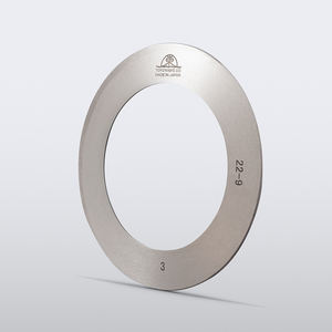 Lames circulaires supérieure et inférieure pour découpeuse de papier brevetée, origine Japon, pour matériaux en feuilles longues traités par découpe. - Product Image 1