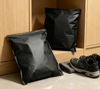 Pochettes refermables noires givrées imprimées sur mesure, sacs réutilisables et recyclables pour l'emballage de sous-vêtements et de vêtements, vente en gros