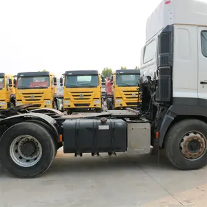 Çin'de en ucuz kamyon ihraç etmek için marka yarı yeni Hino 700 traktör kamyon 420hp 4x2