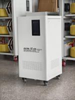 Régulateur de tension triphasé TNS-10KVA 15KVA 20KVA avec servomoteur – Catégorie de produit : Régulateur AVR