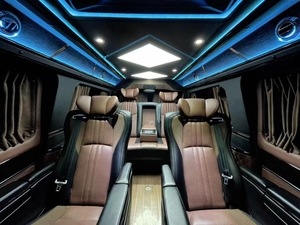 Nouveau Siège Arrière Rabattable Trois Places Luxe VIP avec Accoudoir, Réglage Électrique du Dossier, Ventilation, Chauffage et Massage - Product Image 4