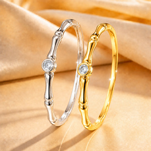 Bracelet en bambou de style chinois avec un diamant rond taille brillant pour femme, à porter au quotidien, ton or et argent - Product Image 1