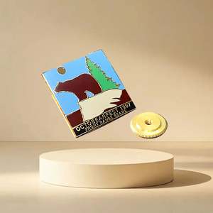 Logo de dessin animé personnalisé Broches souvenir Insigne en émail Épinglettes personnalisées Insigne en acrylique - Product Image 2