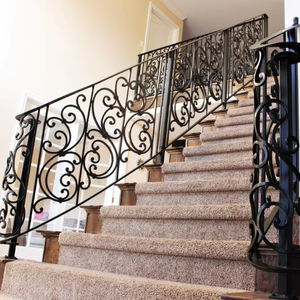 Balustrades incurvées de haute qualité Prima Main courante Conception élégante en spirale et droite Garde-corps en fer forgé de nouvelle conception - Product Image 1