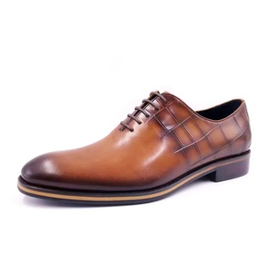 Chaussures Richelieu Classiques pour Hommes en Cuir Véritable Imprimé Faites à la Main - Confortables, Souples, Respirantes, Semelle Extérieure en Caoutchouc, Automne - Product Image 1