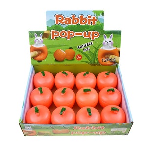 Jouet de décompression Lapin et Carottes en caoutchouc thermoplastique, balle rebondissante à presser pour le développement de l'intelligence en extérieur - Product Image 1