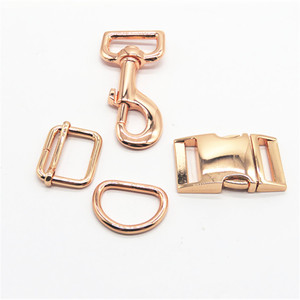 Fábrica de buena calidad de Metal personalizado fuerte accesorios para mascotas perro hebilla de <span class=keywords><strong>cuatro</strong></span> piezas conjuntos - Product Image 1