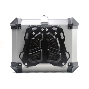 Caja superior plateada de diseño X de 45L, caja superior de <span class=keywords><strong>aluminio</strong></span> de gran capacidad para motocicleta, cajas traseras, Maleta de viaje apta para todas las motocicletas - Product Image 4