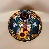 Lampe de table LED décorative à base d'alliage pour abat-jour Tiffany en verre d'église d'art européen rétro-coloré vente en gros et personnalisation