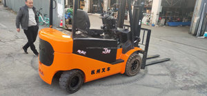 Montacargas Eléctrico Contrapesado Hangzhou J30 de Excelente Rendimiento, Capacidad de Carga de 3000 kg, Tracción 4x4, Bajo Precio, Usado, Modelo 2024 - Product Image 5