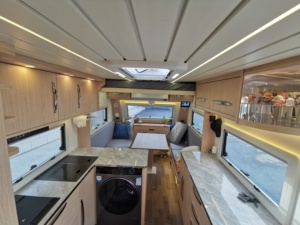 Remolque de Viaje Todoterreno Moderno y Ligero de Primera Calidad, Autocaravana <span class=keywords><strong>con</strong></span> Chasis AL-KO, Capacidad para 4 Personas, en Venta - Product Image 4