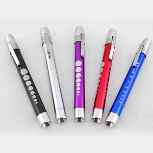 Fábrica de venta a granel Clip de bolsillo luz cálida de función oftálmica reutilizable función LED médico linterna Luz - Product Image 3