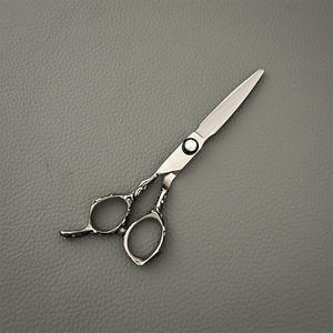 Ciseaux à cheveux professionnels pour gauchers, 6 pouces, poignée Dragon, en acier inoxydable, outils de salon de beauté pour une coupe de précision - Product Image 5