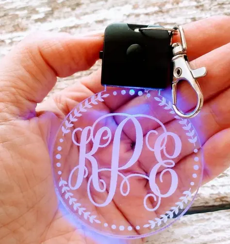 Porte-clés acrylique personnalisé à LED, en peluche, cadeau de saint-valentin, à la mode