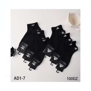 Calzini neri da uomo monouso antiscivolo Sport Business quotidiano elegante e traspirante lungo stampa digitale in poliestere Spandex inferiore - Product Image 1