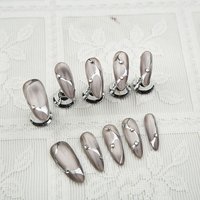 Clous à presser de style rétro faits à la main Matériau ABS avancé avec goutte d'eau Ligne d'amande Diamant Cat's Eye Flash Design français