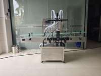 Machine de remplissage automatique de liquides de haute qualité pour savon, détergent, eau de Javel, lotion corporelle, huile, jus et boissons en bouteille