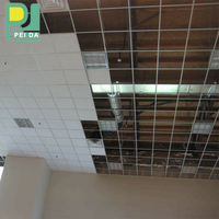 Système de plafond suspendu pour intérieur, salle de bains, t-shirt principal ignifuge