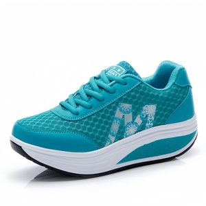 Nuove Scarpe Sportive da Donna 2026, Casual, Traspiranti, Leggere, in Poliuretano, con Suola Rialzata e Tomaia in Rete, per Primavera ed Estate - Product Image 3