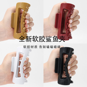 Pince à cheveux carrée tendance pour femme, couleur unie, grande, en silicone souple, incassable, en caoutchouc flexible, incassable, 11 cm, usage quotidien - Product Image 4