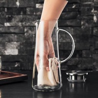 Pichet à eau moderne transparent en verre borosilicate de 1,5 L avec couvercle en bois et filtre en acier inoxydable pour infusion de thé froid et fruits
