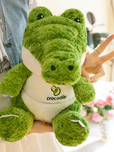 Kinqee בובה חדשה dm/oem צעצוע תנין רך חמוד ישיבה יפה תנין ירוק אישית תנין קטיף צעצוע - Product Image 3