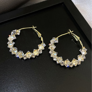 Boucles d'oreilles créoles minimalistes de style coréen en tungstène et zircon plaqué or pour femmes A1833 - Product Image 1