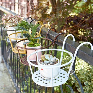 <span class=keywords><strong>Support</strong></span> <span class=keywords><strong>de</strong></span> balcon européen en fer forgé <span class=keywords><strong>pour</strong></span> plantes en pot, étagère <span class=keywords><strong>de</strong></span> <span class=keywords><strong>fenêtre</strong></span>, <span class=keywords><strong>support</strong></span> mural <span class=keywords><strong>pour</strong></span> pots suspendus, <span class=keywords><strong>jardinière</strong></span>, <span class=keywords><strong>support</strong></span> à fleurs - Product Image 1