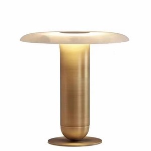 Lampe de Table moderne et minimaliste en laiton, lampe de bureau LED pour chambre à coucher, luminaire décoratif nordique, Base d'ampoule E27 - Product Image 1