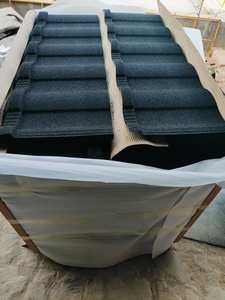 Tuiles de <span class=keywords><strong>toiture</strong></span> en métal revêtues de pierre modernes, vendues directement par l'usine chinoise, tuiles de <span class=keywords><strong>toiture</strong></span> en acier ondulé bitumé - Product Image 3