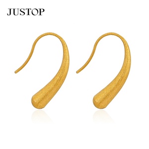 Aros de moda OEM/OEM, impermeables, de acero inoxidable, chapados en oro, hipoalergénicos, proveedor de joyería de moda, aretes de oro para mujer - Product Image 2
