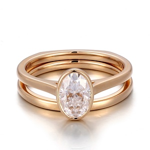 Bague en moissanite taille ovale D VVS, faite à la main, personnalisée, or massif 10k 14k, ensemble de bijoux fins, alliance pour femme, collection automne 2025 - Product Image 3