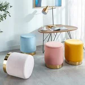 Casa de luxo pé sala de estar móveis moderno metal veludo ottoman stools ouro nova venda redonda pochete interior ottoman