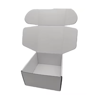 Boîte-cadeau d'emballage de carton ondulé blanc de luxe recyclable avec logo personnalisé à bon prix en gros