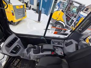 Miniexcavadora Kubota KX033-4 Económica, Nueva, de 2 y 3.5 Toneladas, con Motor y Componentes de Bomba Originales - Product Image 4