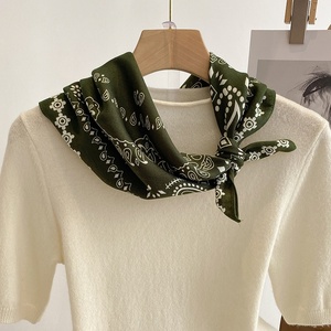 Bandana noir brodé, bandana multifonction pour <span class=keywords><strong>chien</strong></span>, bandana doux et respirant abordable pour les patients atteints de cancer - Product Image 4