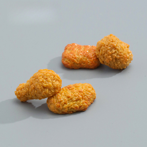 Venta al por mayor Nueva simulación en miniatura tridimensional Casa de juegos juego de comida pollo frito familia cubo conjunto decoración de resina - Product Image 4