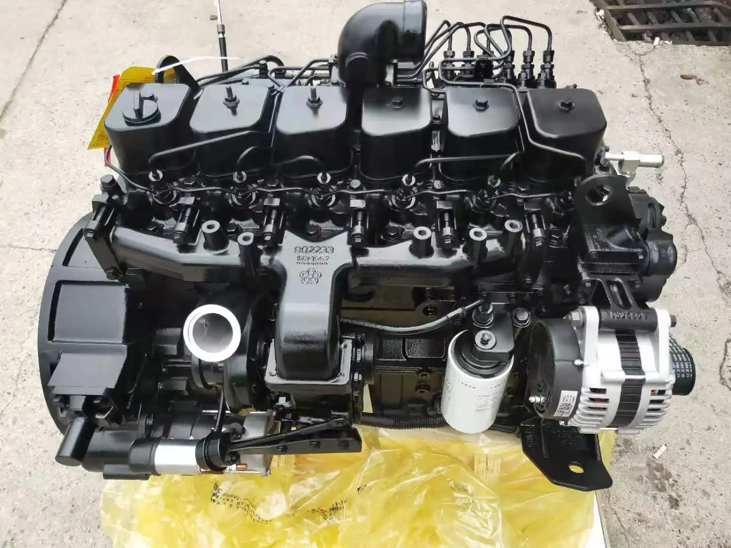 Hot sale low price bus truck mechanical pump engine assembly Dongfeng Cummins 5.9L EQB210 New in stock 6 cylinder diesel engine
