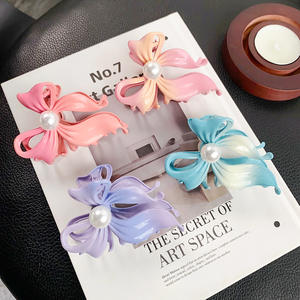 Nouveau élégant femmes accessoire <span class=keywords><strong>crabe</strong></span> épingles à <span class=keywords><strong>cheveux</strong></span> pinces haut de gamme en métal arc en forme de perle <span class=keywords><strong>pince</strong></span> à <span class=keywords><strong>cheveux</strong></span> pour les filles - Product Image 2