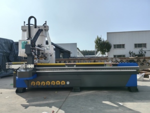 Machine de découpe et de fraisage CNC 3 axes pour le travail du bois, planuse CNC 1325 ATC automatique 4x8 pi pour la fabrication de meubles - Product Image 5