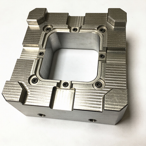 ความแม่นยำสูงสำหรับงานกัดและกลึง CNC สำหรับชิ้นส่วนอะลูมิเนียม ทองเหลือง และสแตนเลสแบบกำหนดเอง - ตัวจับยึดเครื่องมือและเม็ดมีดสำหรับแม่พิมพ์ - Product Image 3