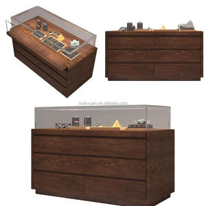 Vitrine de Luxe Personnalisée en Bois pour Bijoux, Comptoir en Verre, Meuble Moderne OEM/ODM pour Boutique, Présentoir à Montres en Noyer Massif avec Tiroirs - Product Image 2