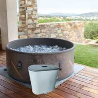 Moderner Whirlpool für Außen und Innen – Massagebadewanne, Spa-Pool, Hot Tub für 4 Personen