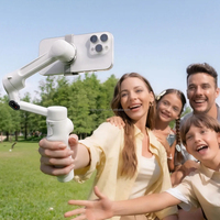 Nouvelle Insta360 Flow 2 : Rotation illimitée sur les deux axes Pan/Tilt, Liberté à 360°, avec perche télescopique intégrée 5.0, Autonomie de 10 heures pour le téléphone
