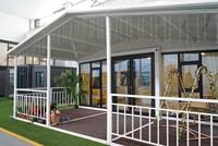 Nouvelle conception de maison conteneur extensible et pliable de 20 pieds, structure en acier préfabriquée mobile pour villa, salle d'activités, panneau sandwich